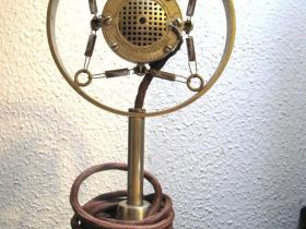 carbon-microphone-1-768x1024-6800cecf7ca04357699011.jpg
